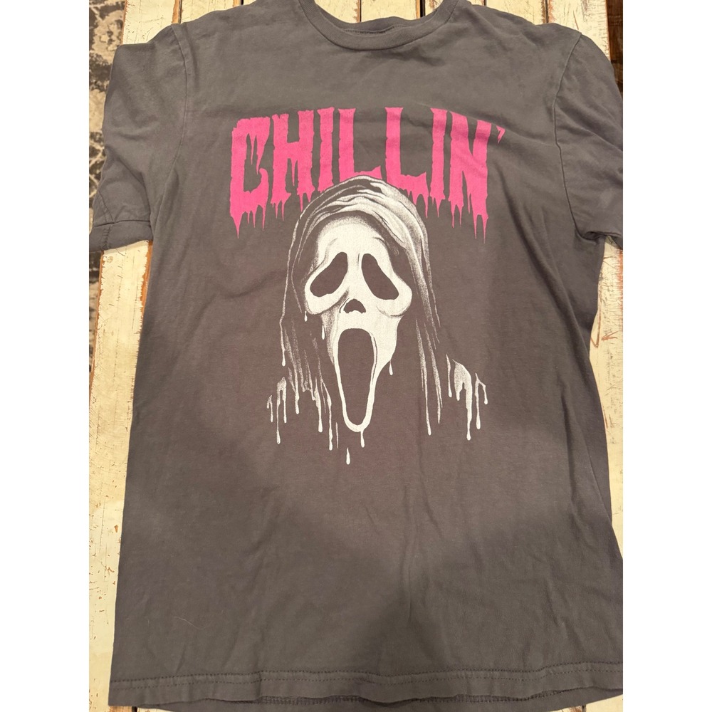 Ghost Face Scream Chillin Graphic Tee Charcoal Grey Halloween Horror T-Shirt